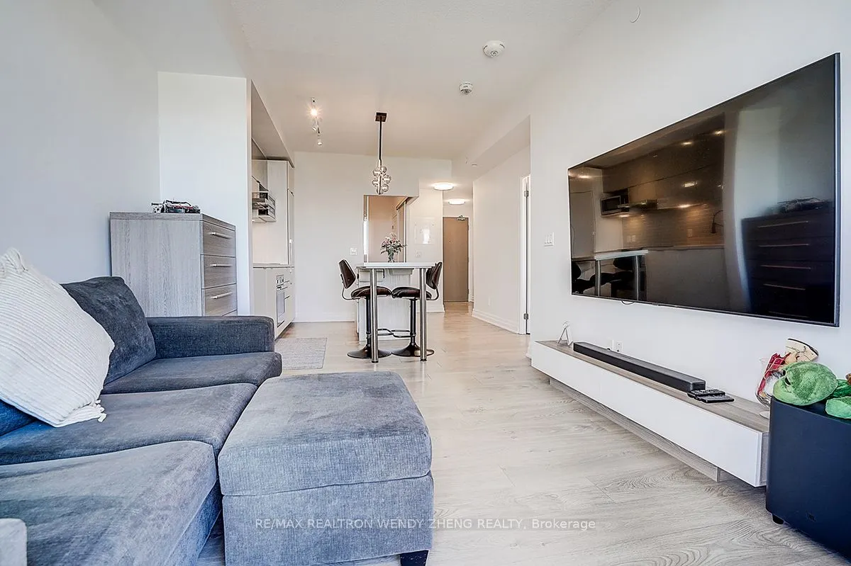 10 Rouge Valley Drive W, #1406