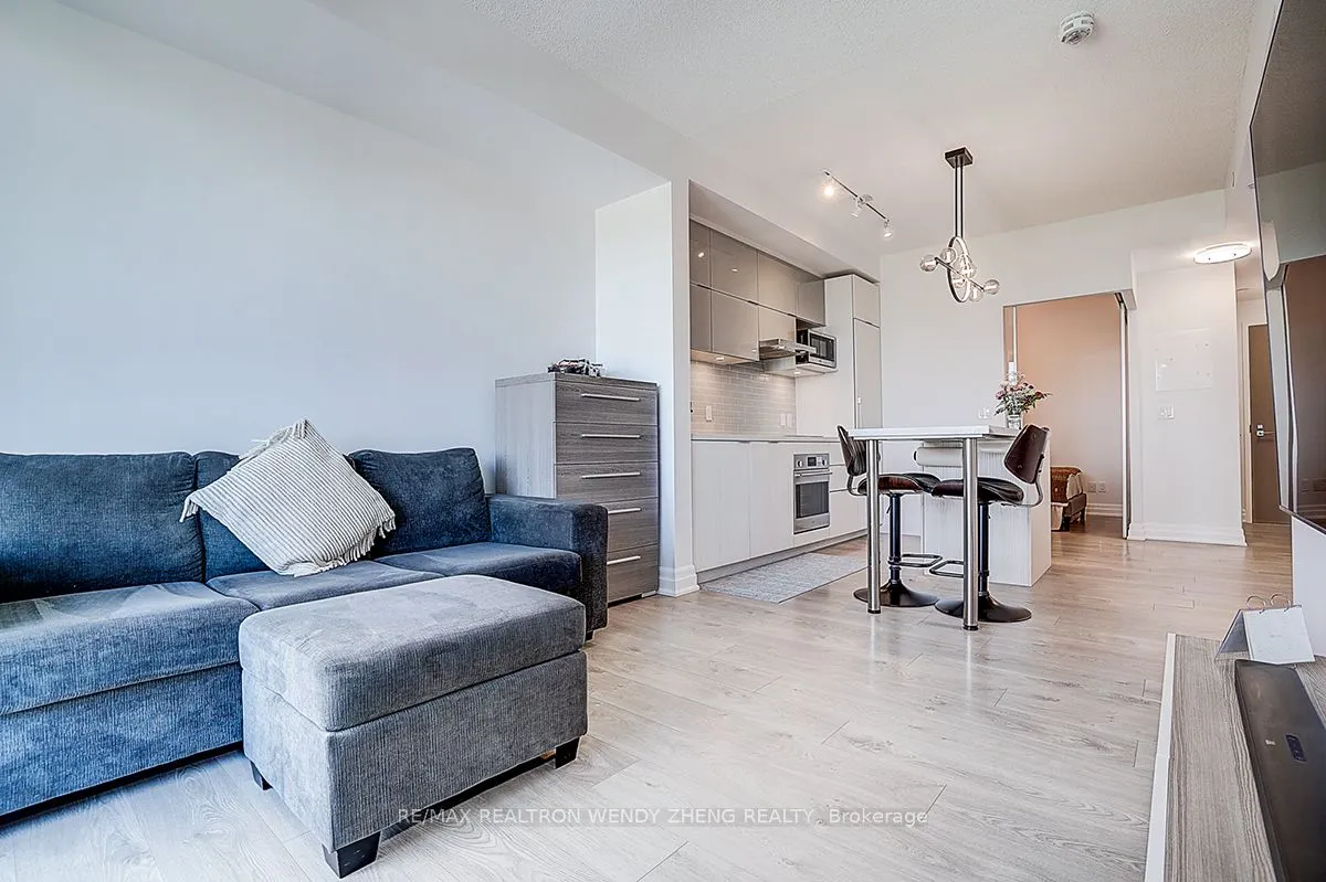 10 Rouge Valley Drive W, #1406