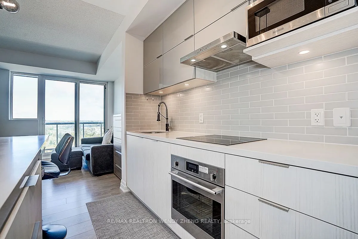 10 Rouge Valley Drive W, #1406