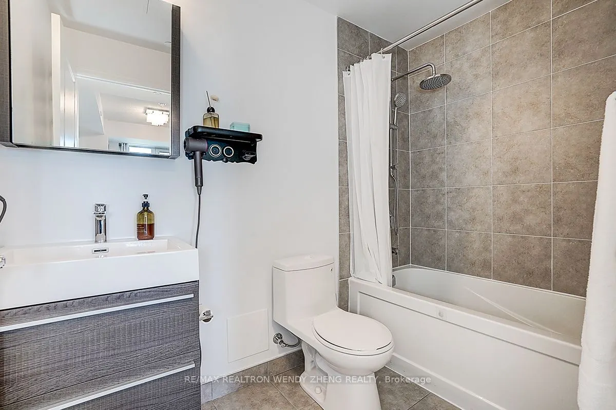 10 Rouge Valley Drive W, #1406