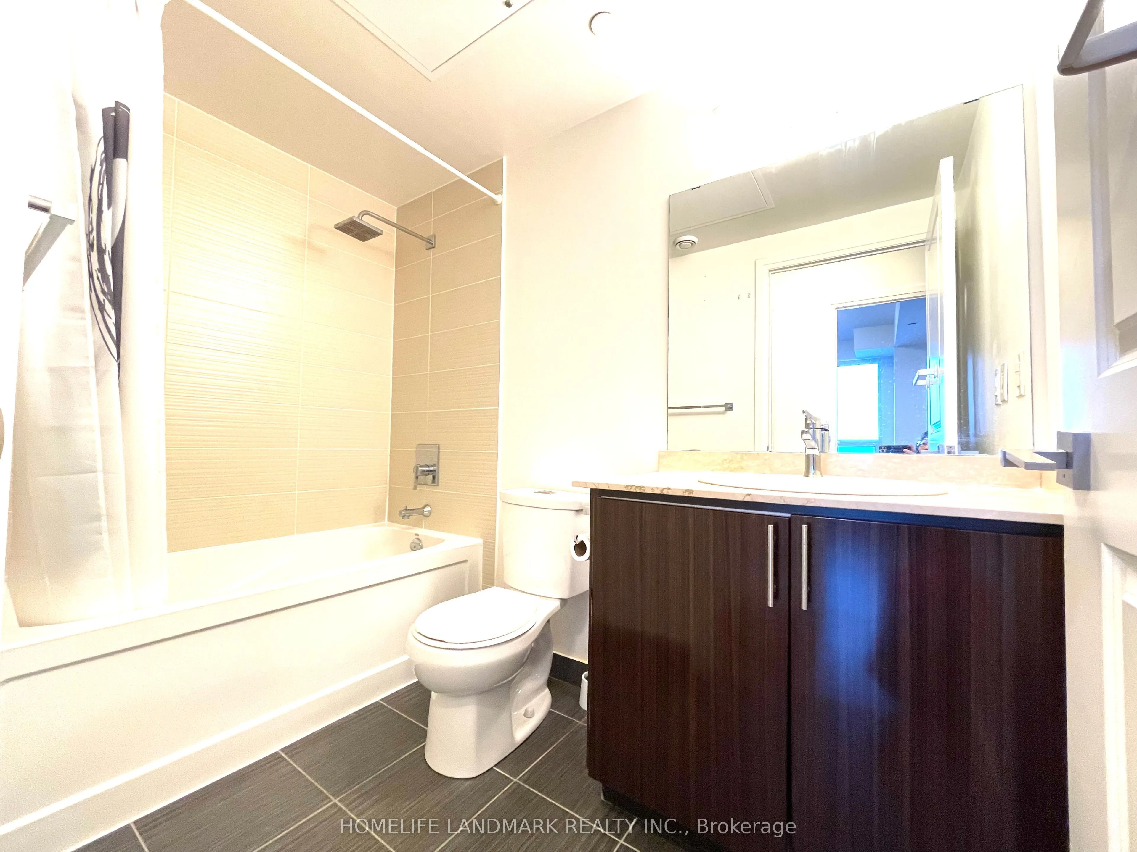 7161 Yonge Street, #2322
