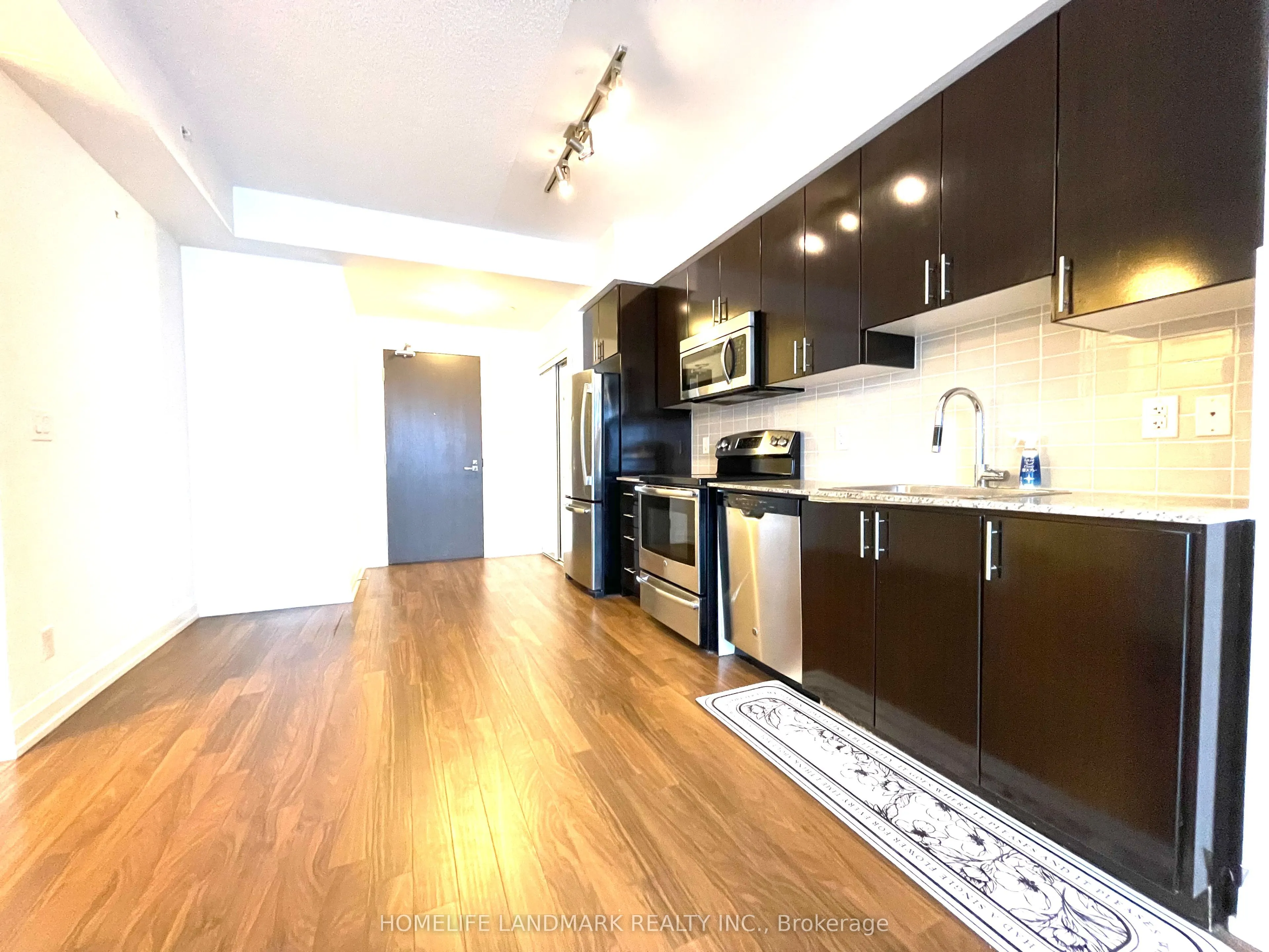 7161 Yonge Street, #2322