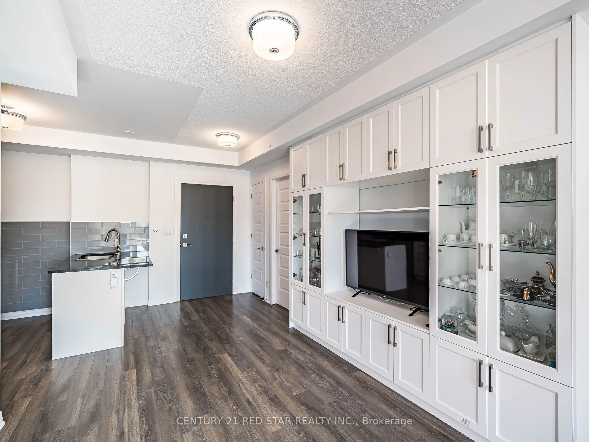 58 Adam Sellers Street, #417