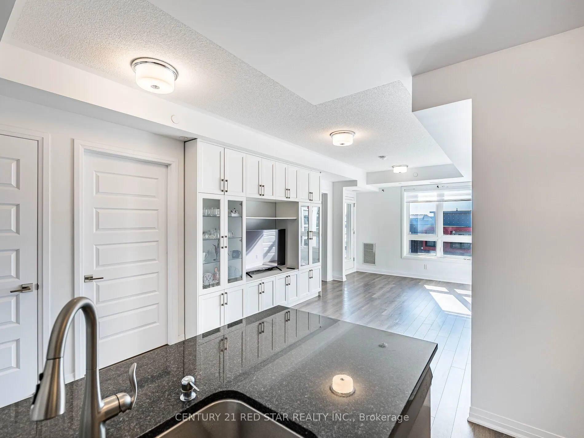 58 Adam Sellers Street, #417