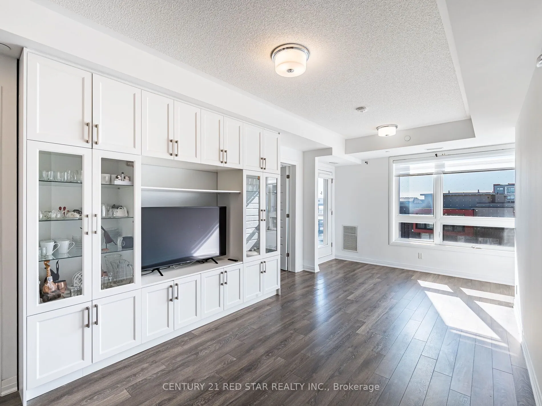 58 Adam Sellers Street, #417