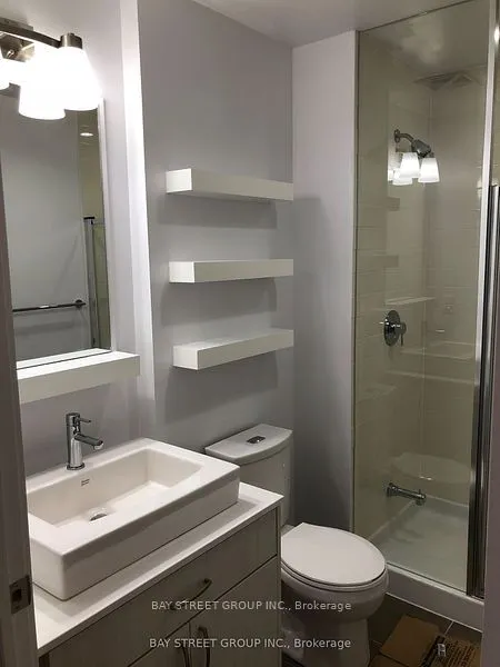 9201 Yonge Street, #915