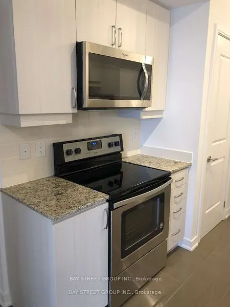 9201 Yonge Street, #915