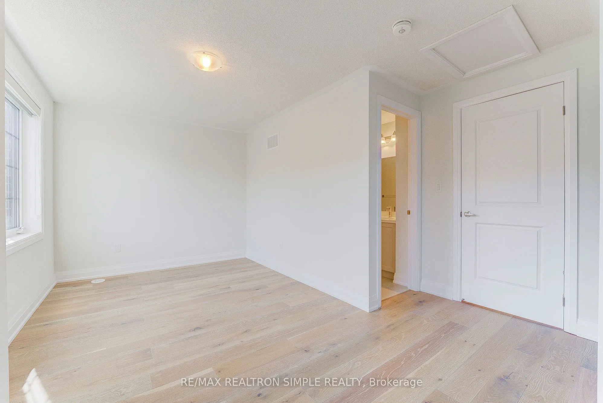 20 Maybank Lane