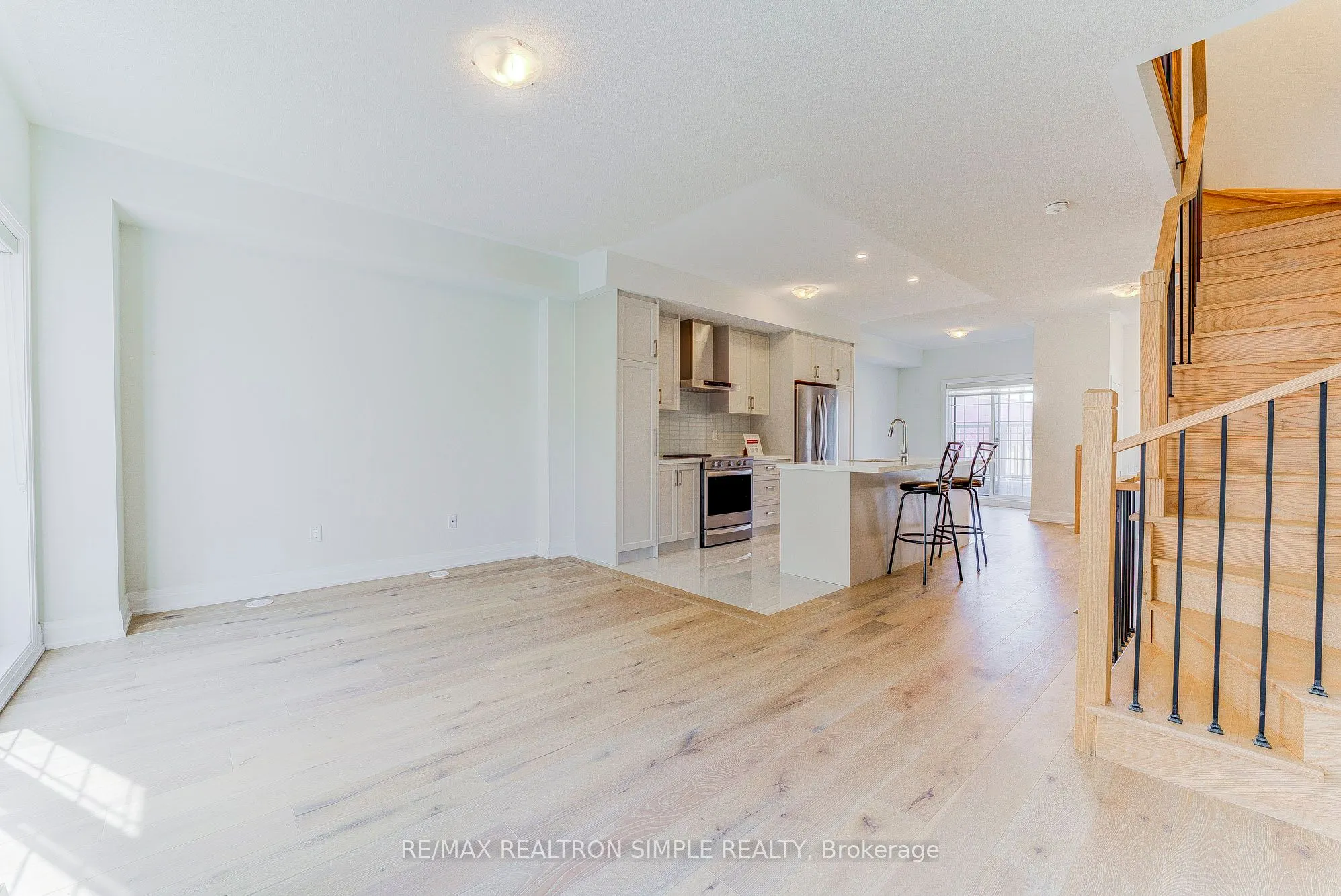 20 Maybank Lane