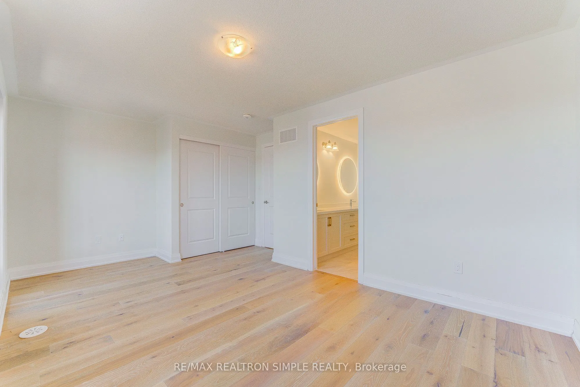 20 Maybank Lane
