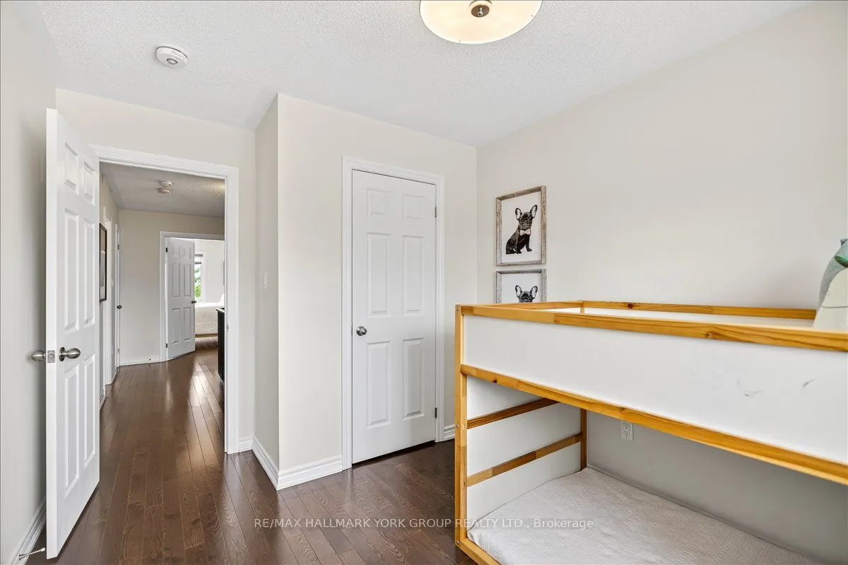 1192 Peelar Crescent