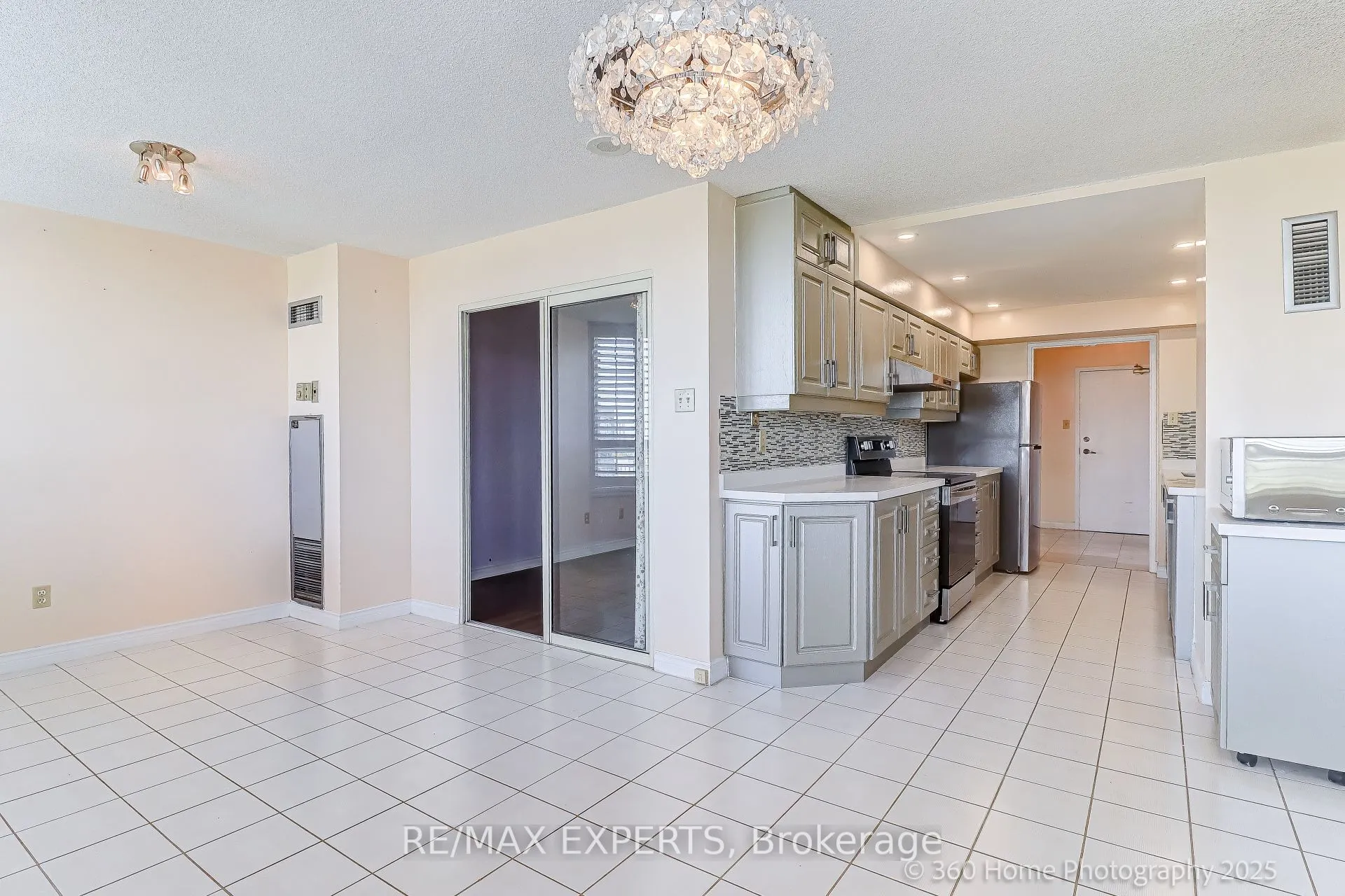 7 Townsgate Drive, #1603