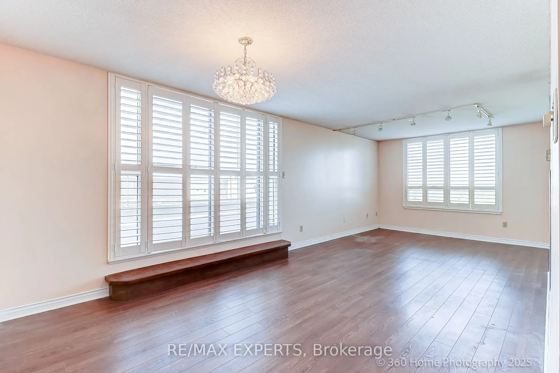 7 Townsgate Drive, #1603