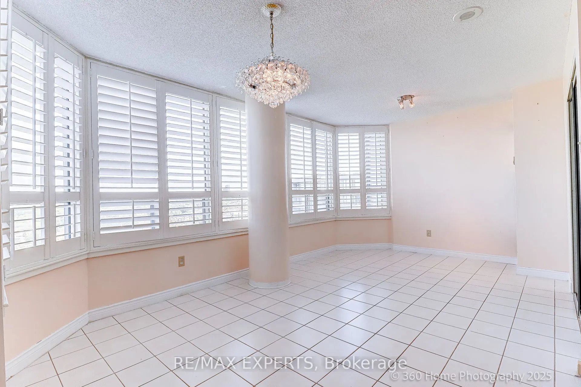 7 Townsgate Drive, #1603