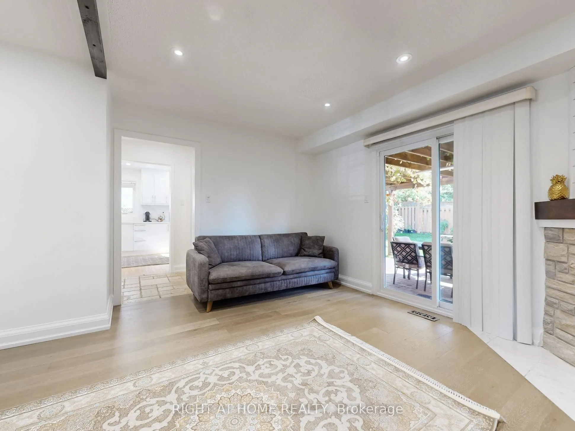 828 Leslie Valley Drive