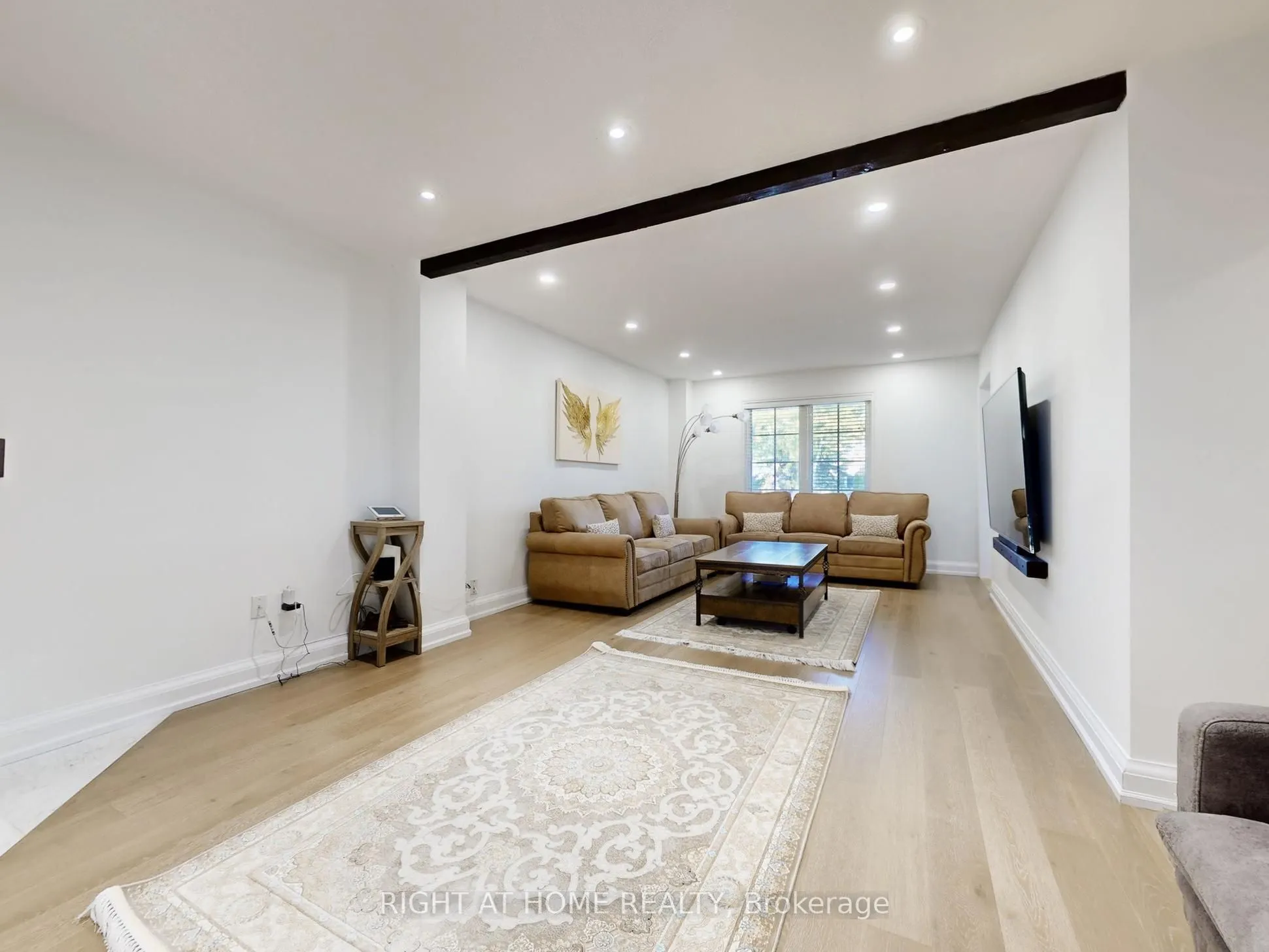 828 Leslie Valley Drive