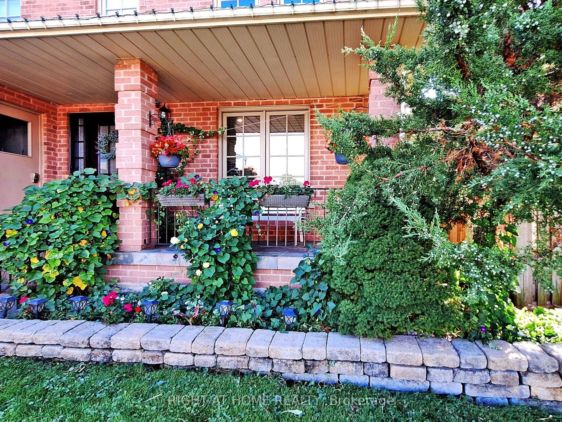 828 Leslie Valley Drive