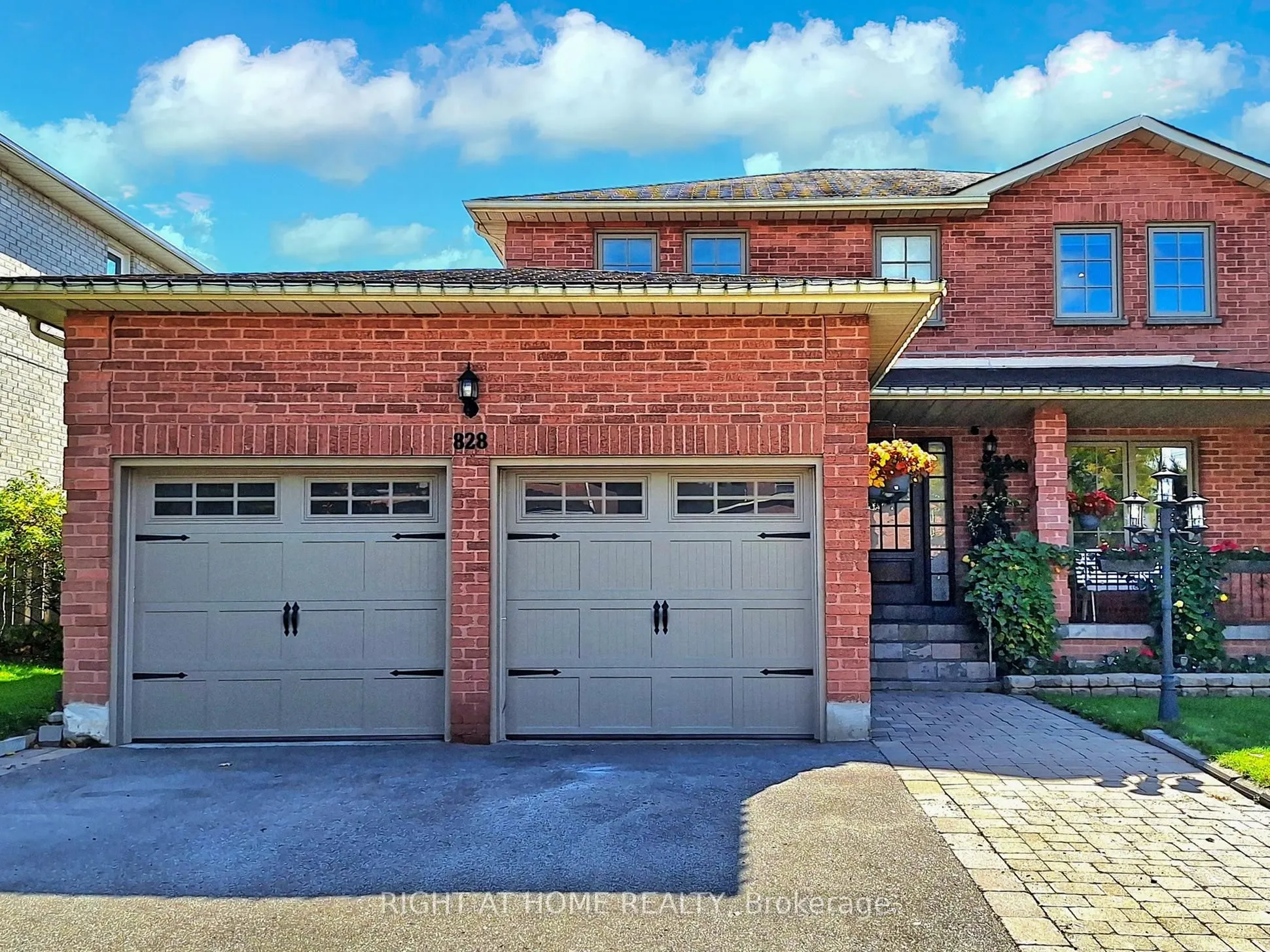 828 Leslie Valley Drive