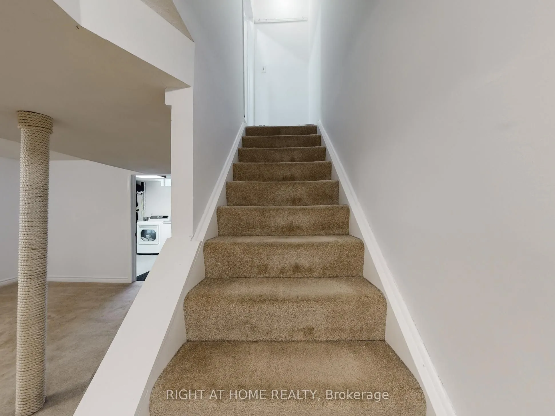 828 Leslie Valley Drive