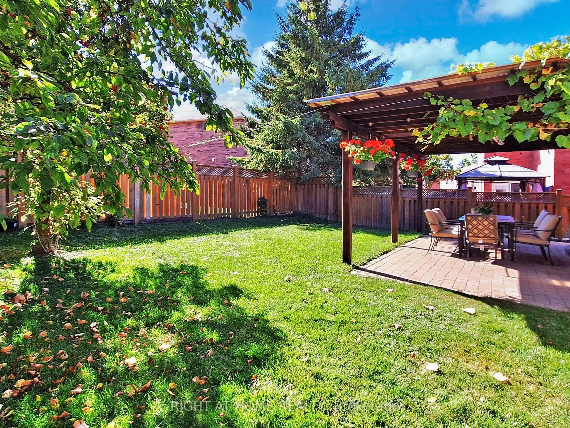 828 Leslie Valley Drive