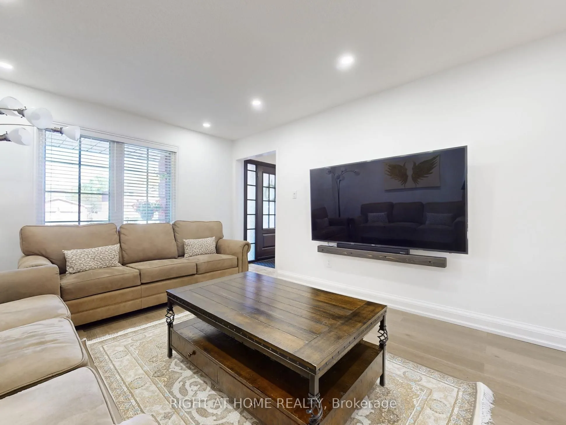 828 Leslie Valley Drive