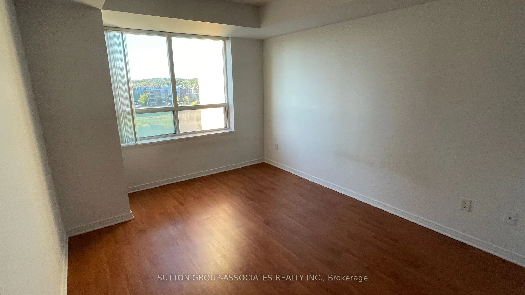 39 Oneida Crescent, #710