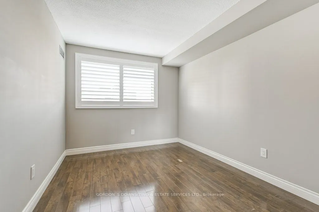 5 Weldrick Road W, #306