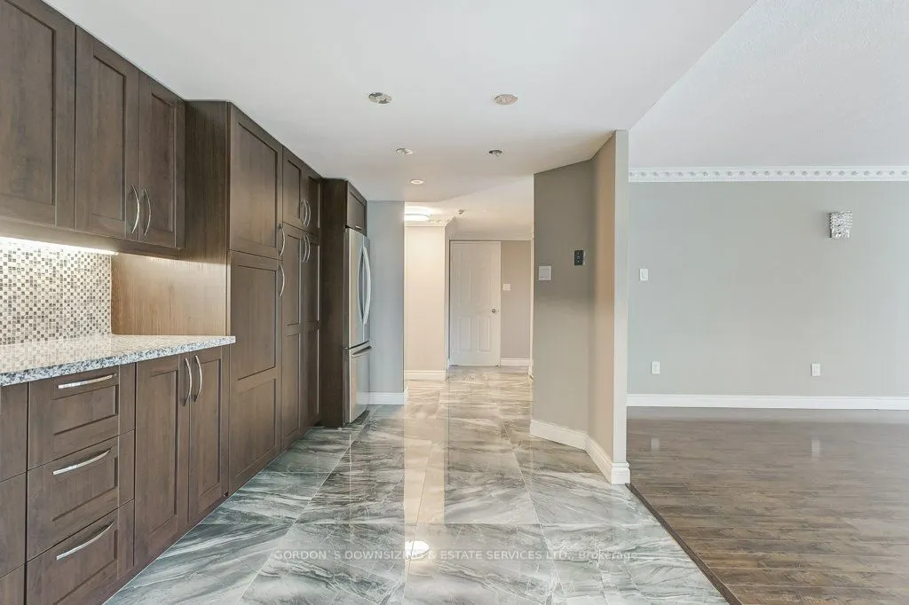 5 Weldrick Road W, #306