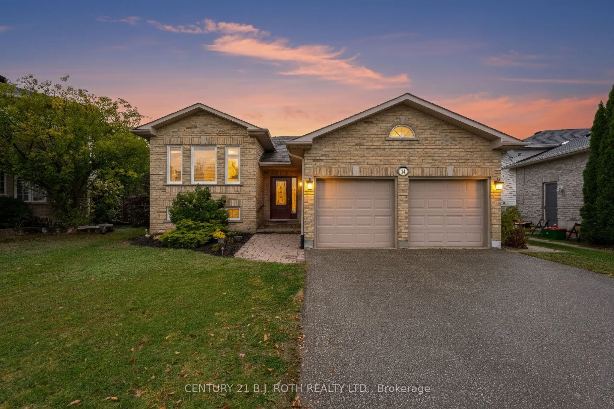 14 Stonemount Crescent