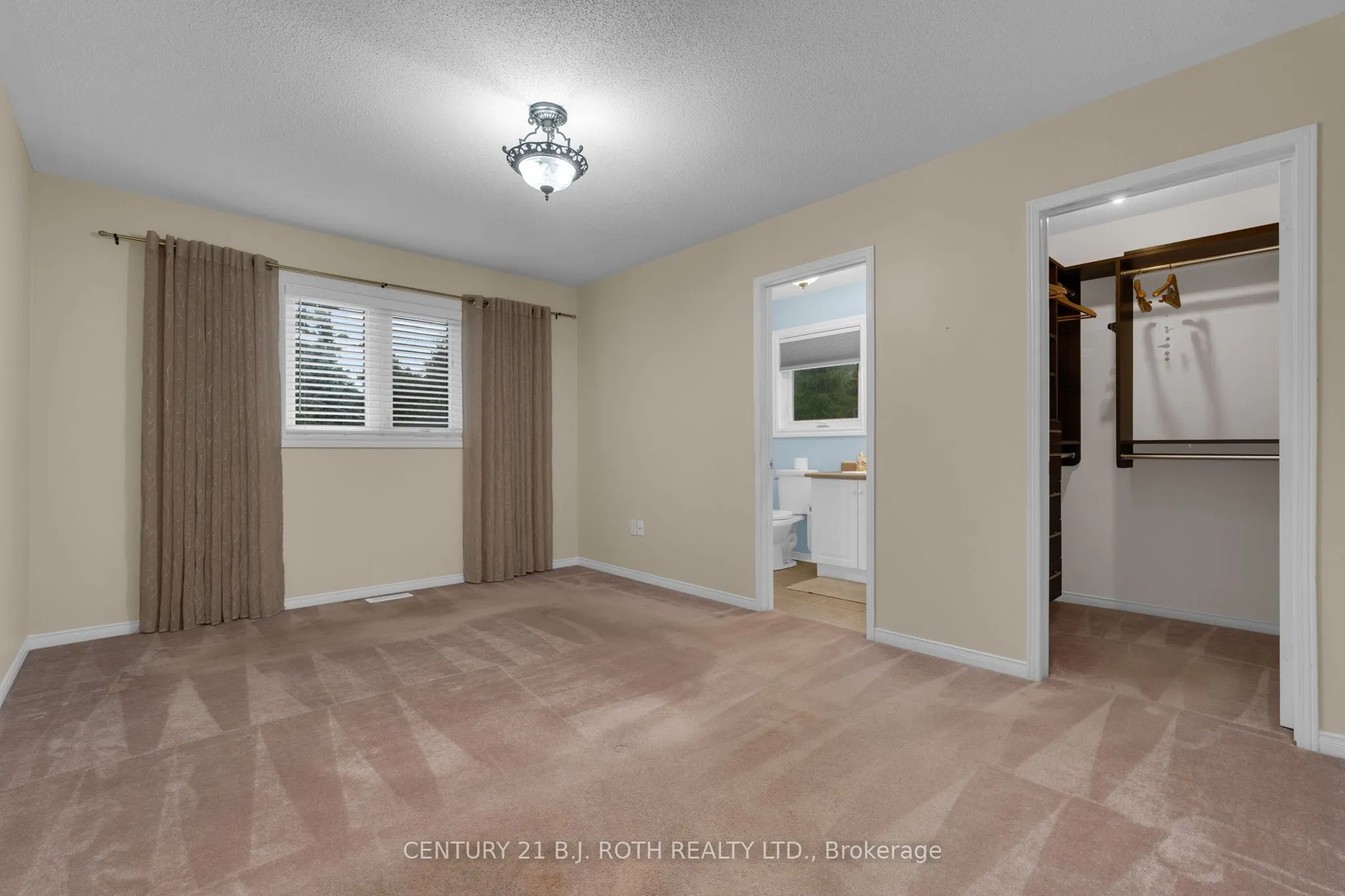 14 Stonemount Crescent