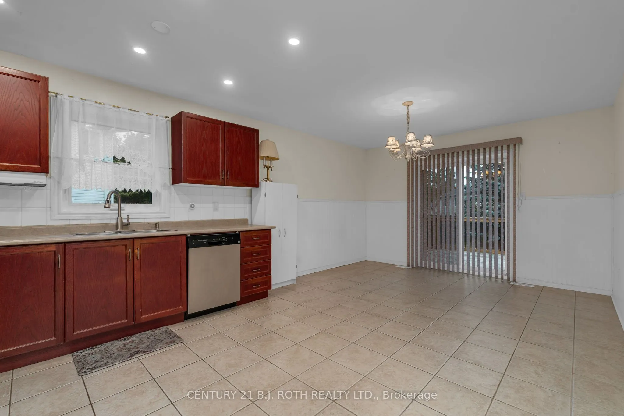 14 Stonemount Crescent