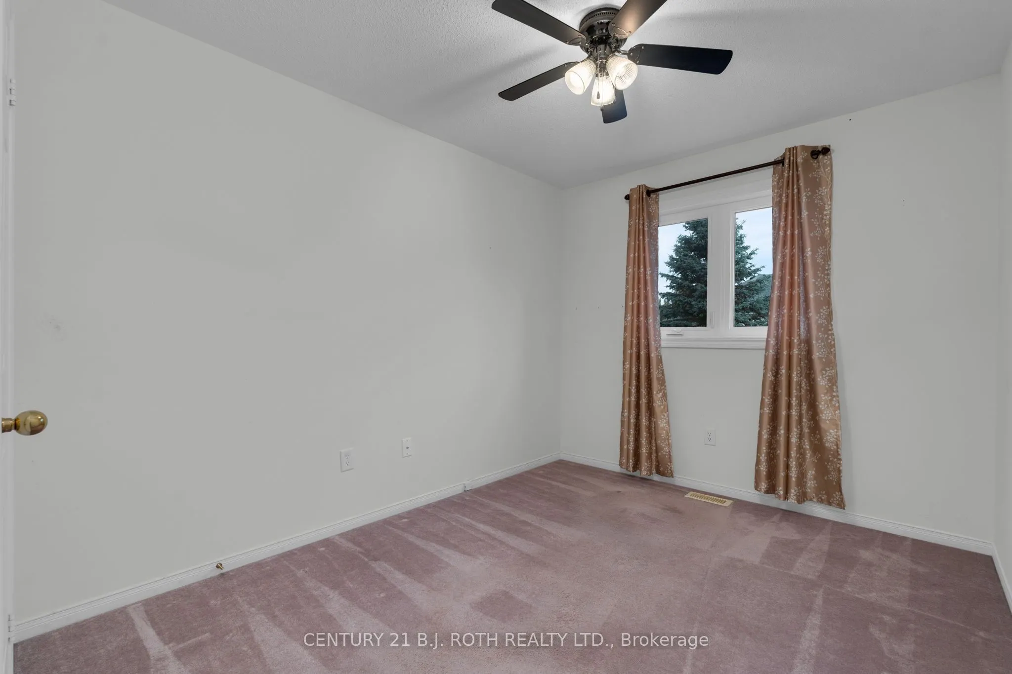 14 Stonemount Crescent