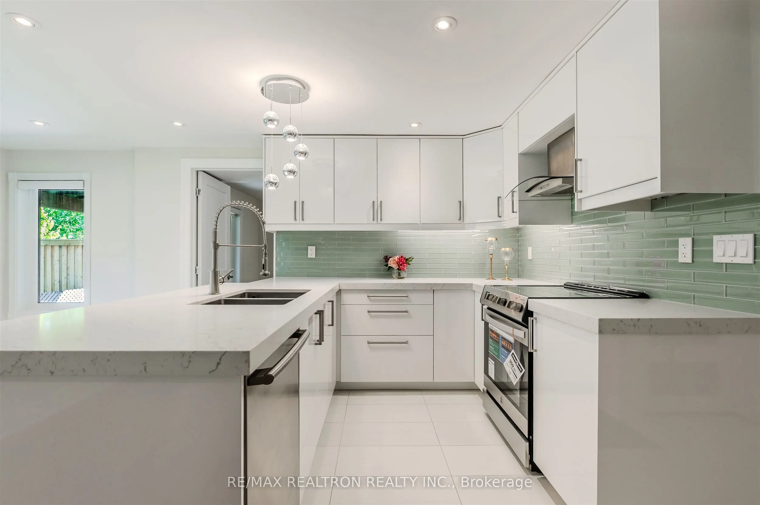 691 Shanahan Boulevard, #Lower