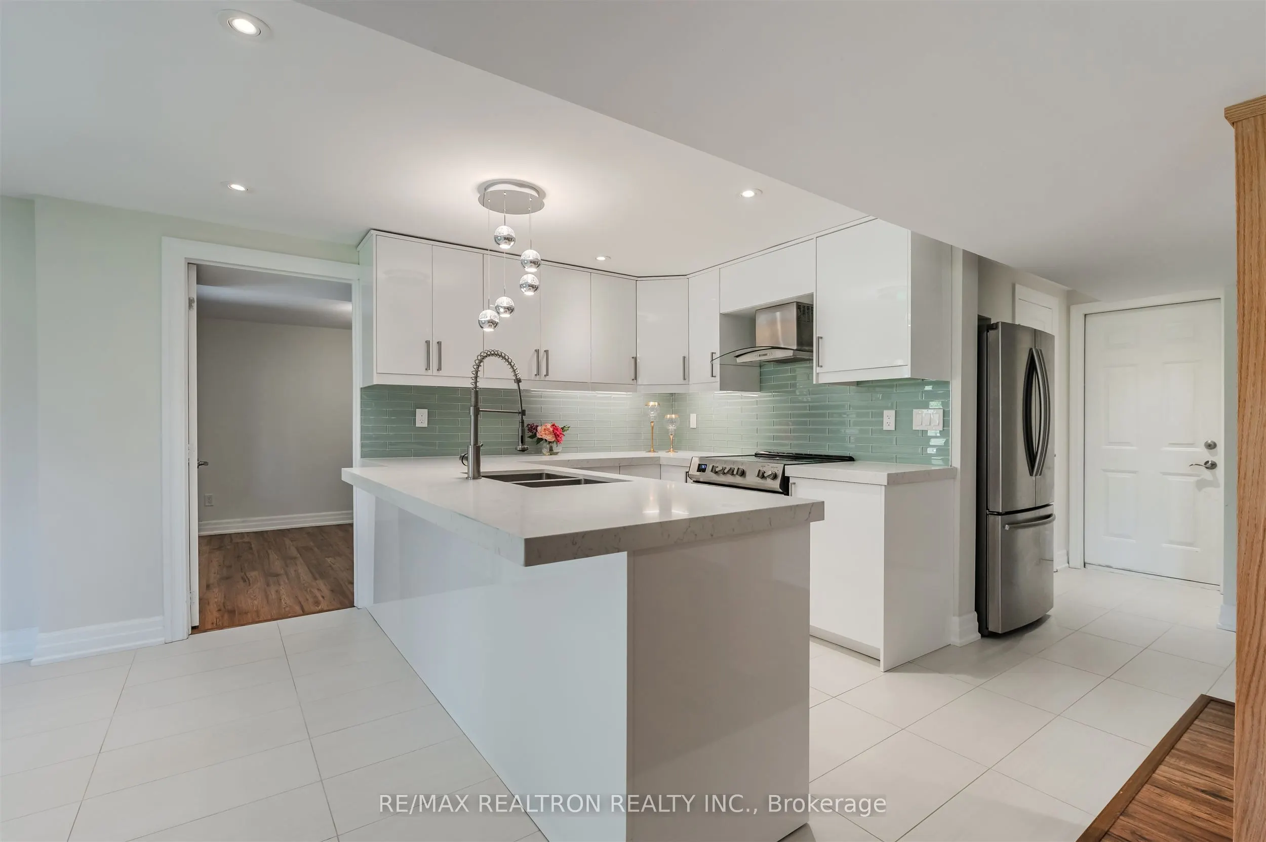 691 Shanahan Boulevard, #Lower
