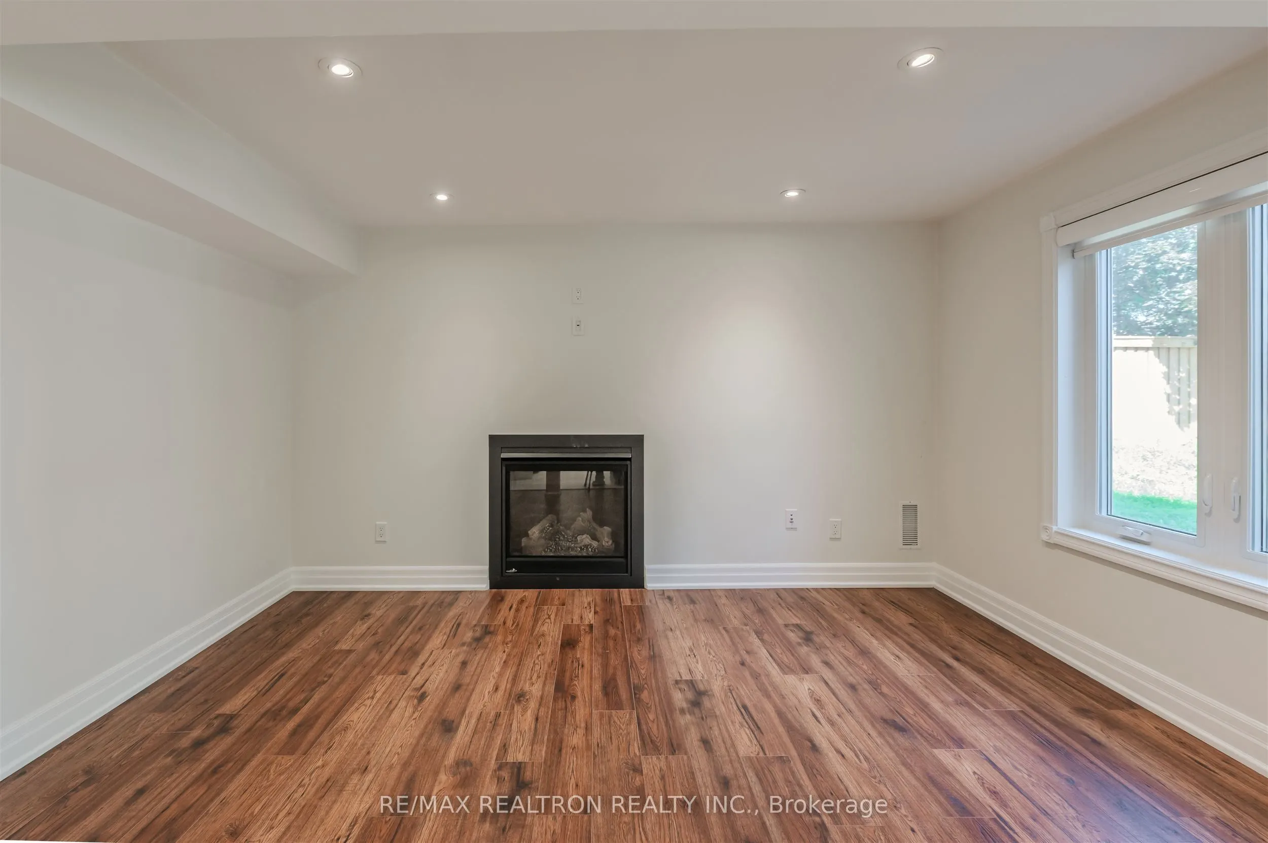 691 Shanahan Boulevard, #Lower