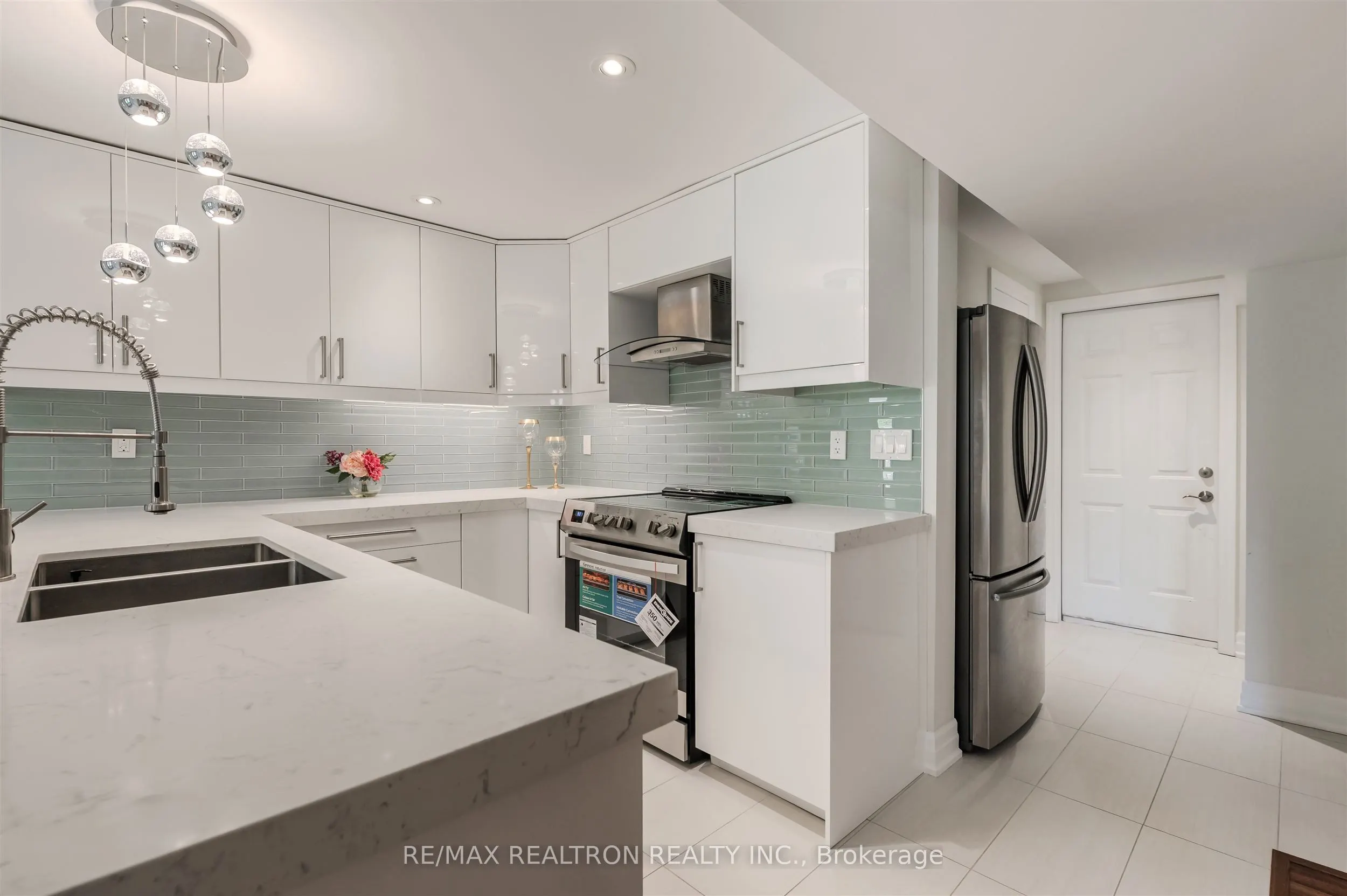 691 Shanahan Boulevard, #Lower