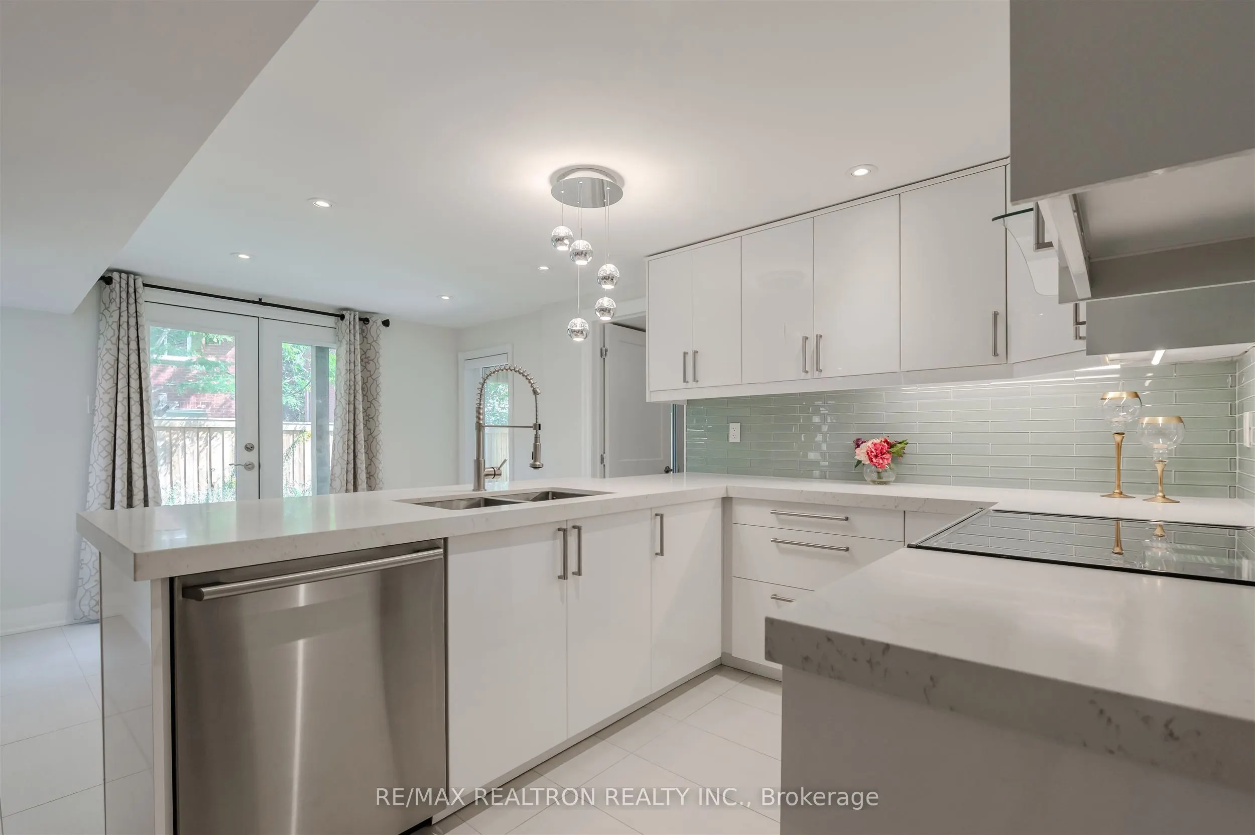 691 Shanahan Boulevard, #Lower