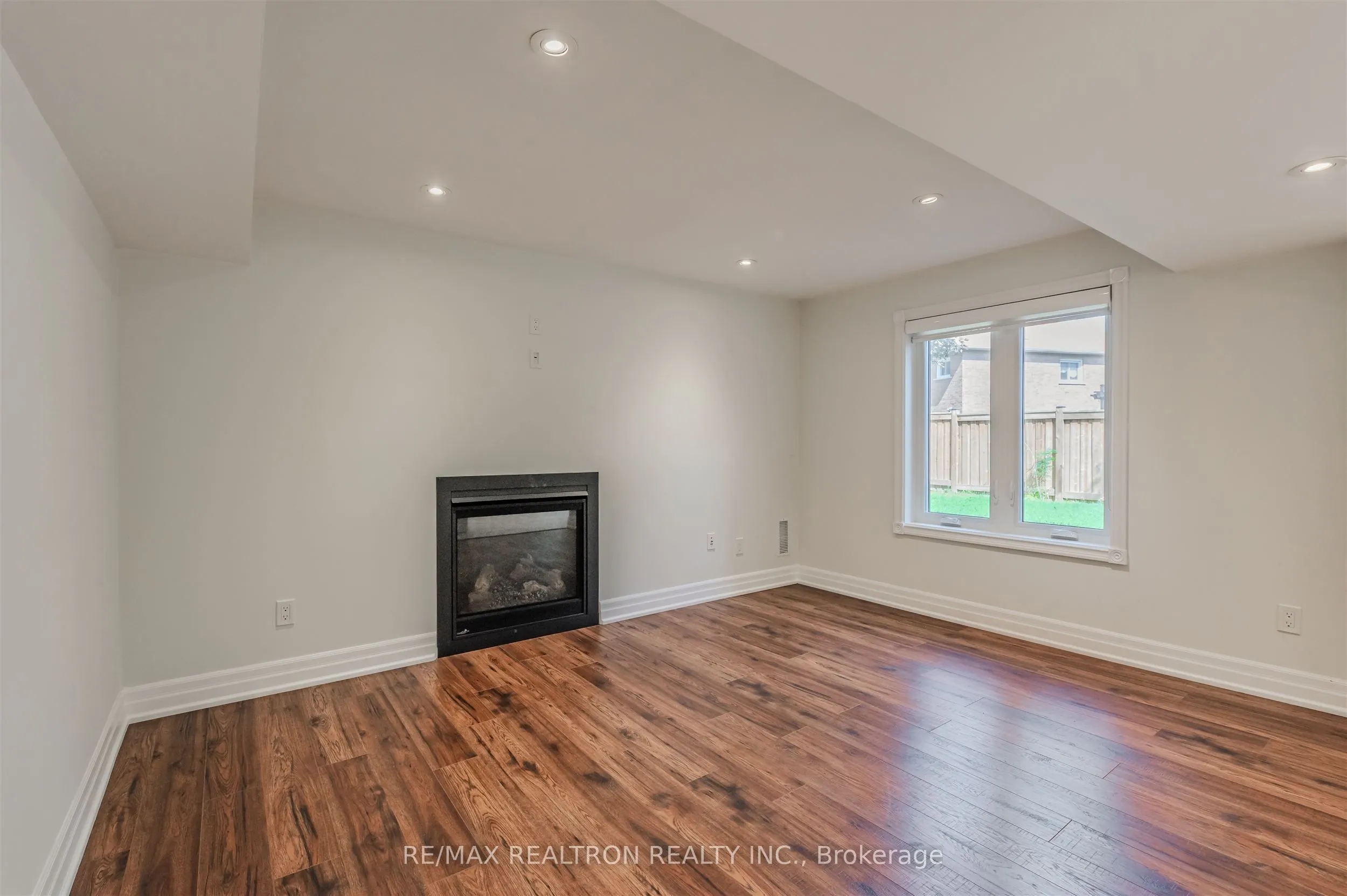 691 Shanahan Boulevard, #Lower