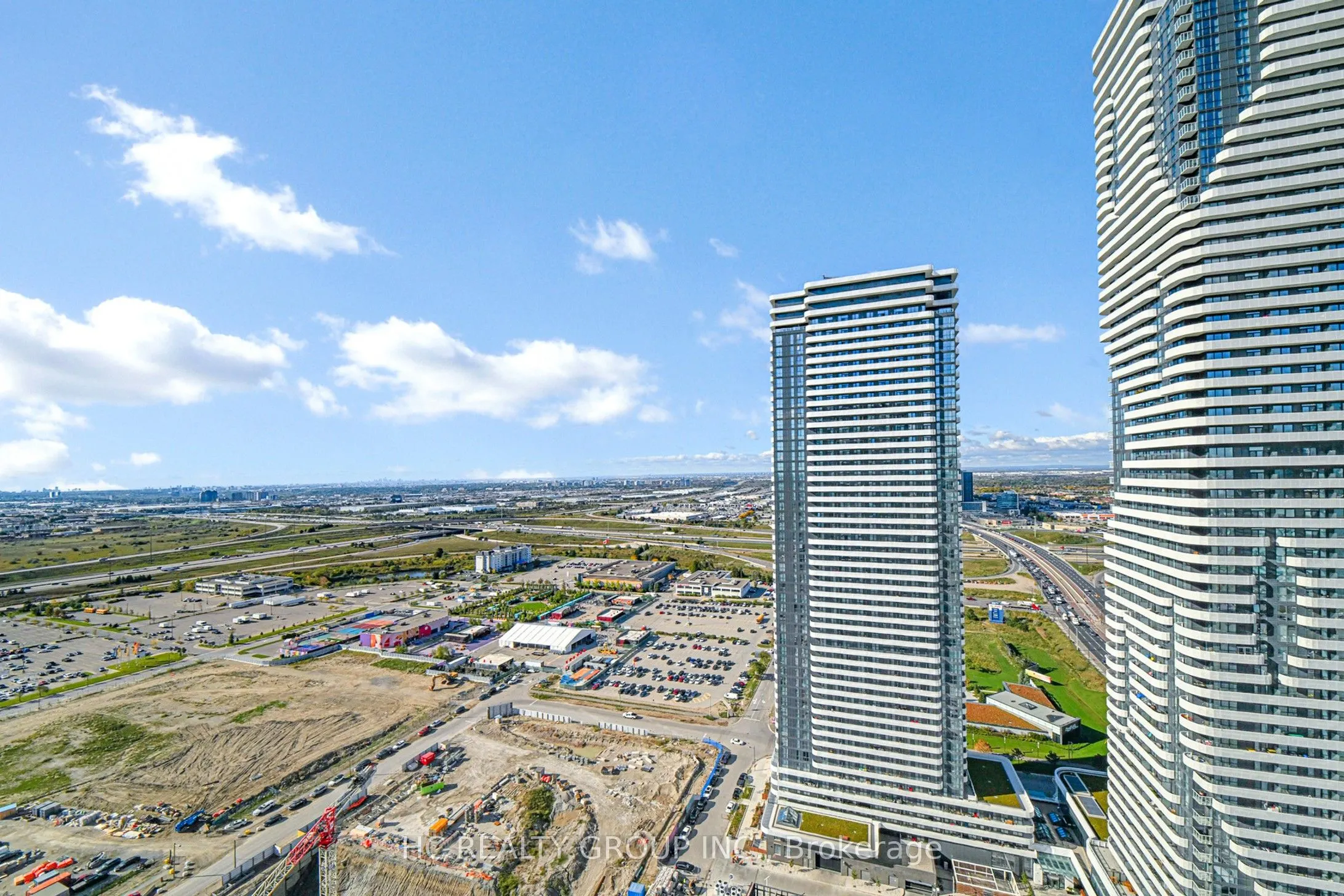 28 Interchange Way, #3816