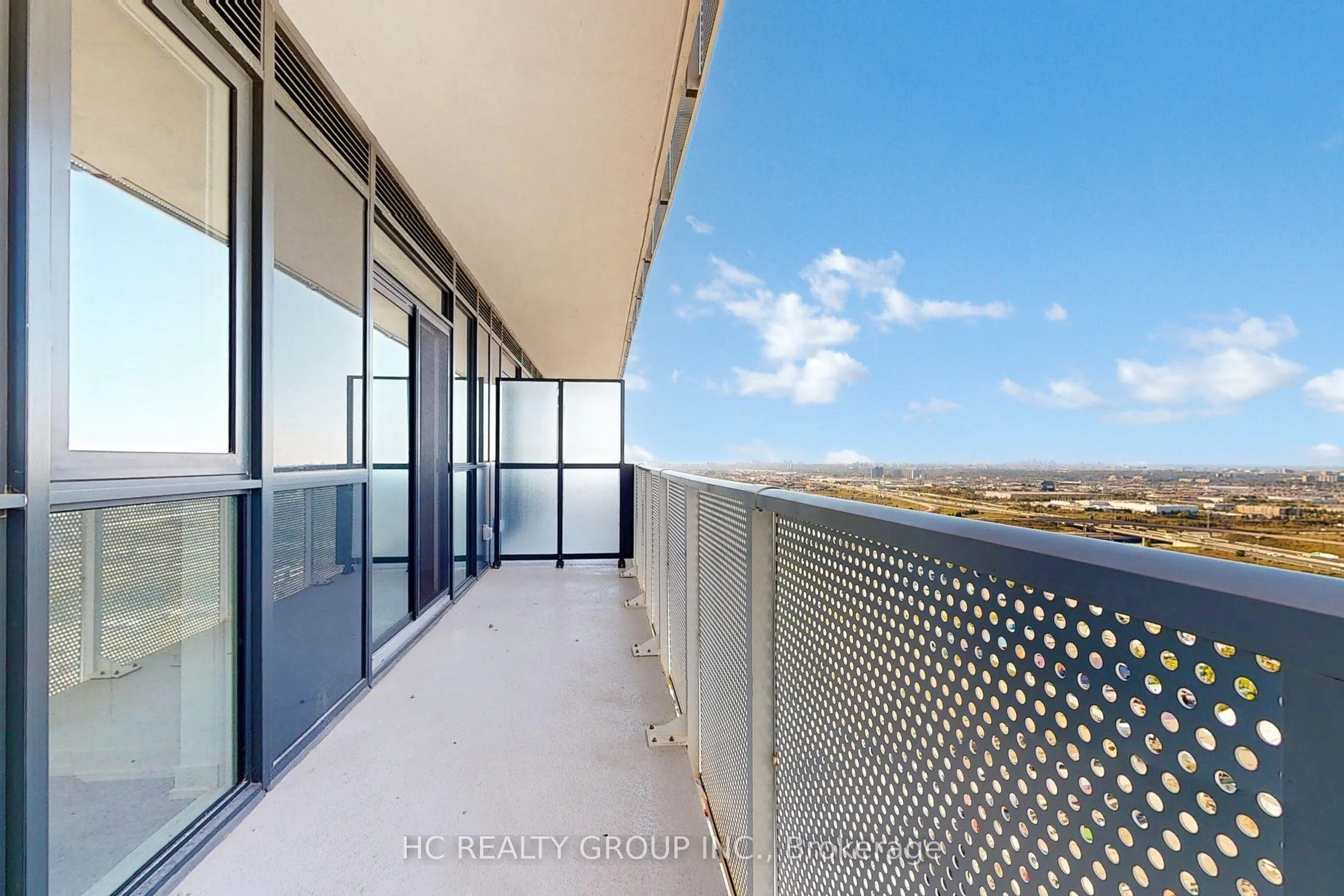 28 Interchange Way, #3816