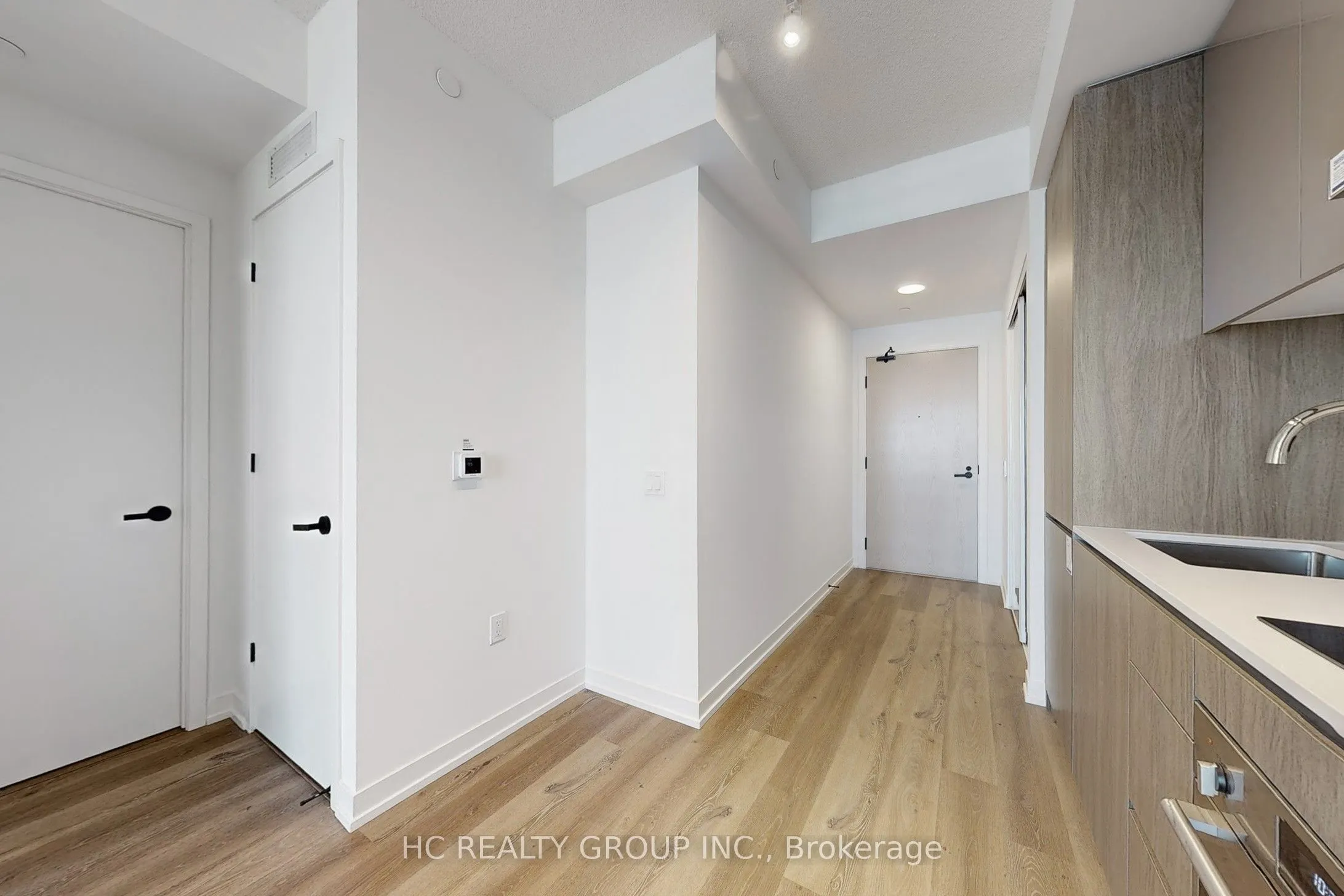 28 Interchange Way, #3816