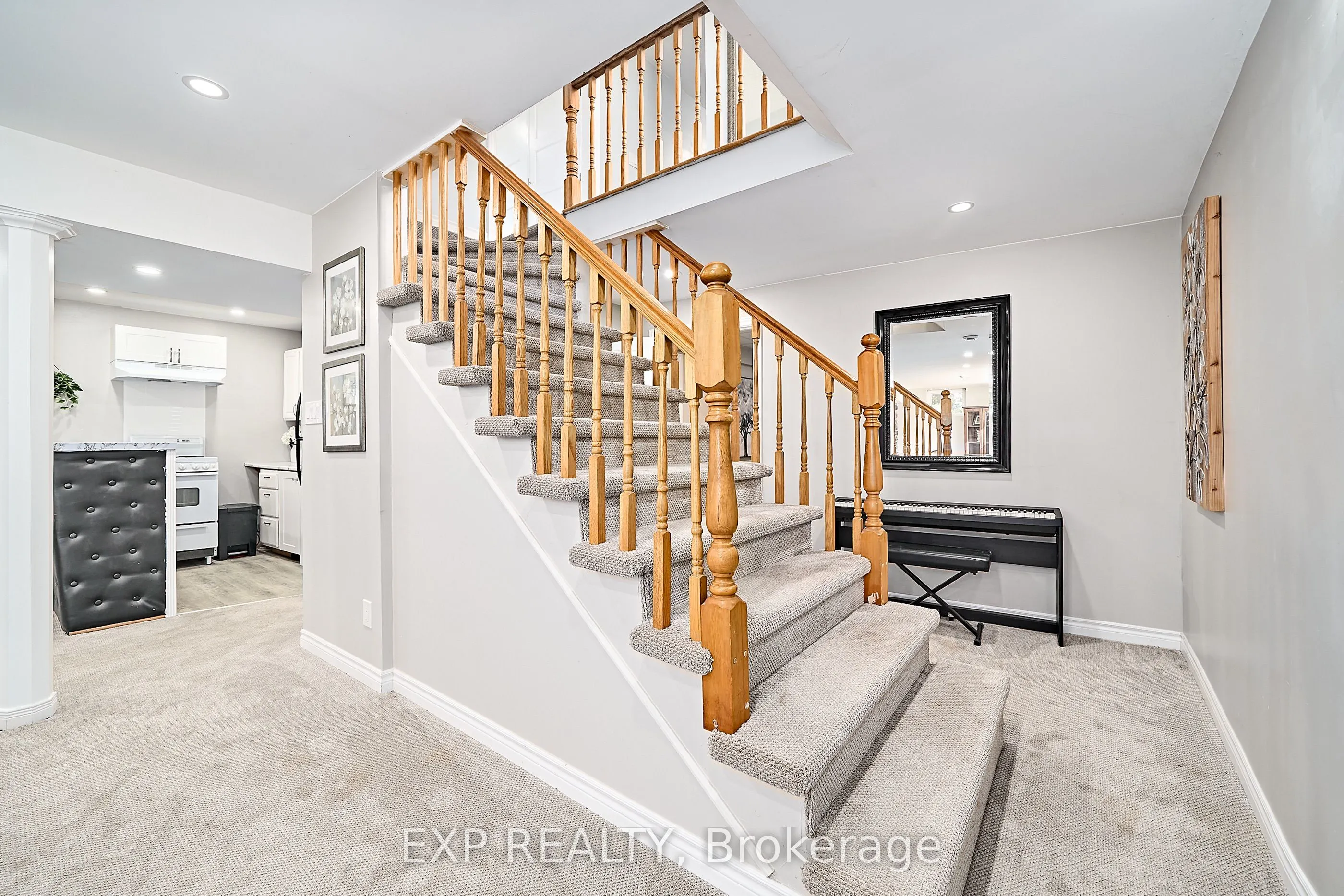 9 Hilda Avenue