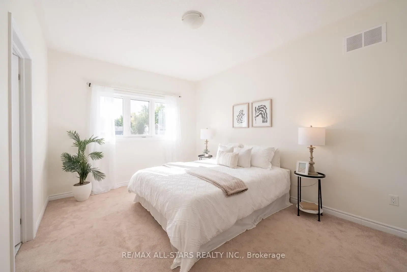 15 Pollock Avenue