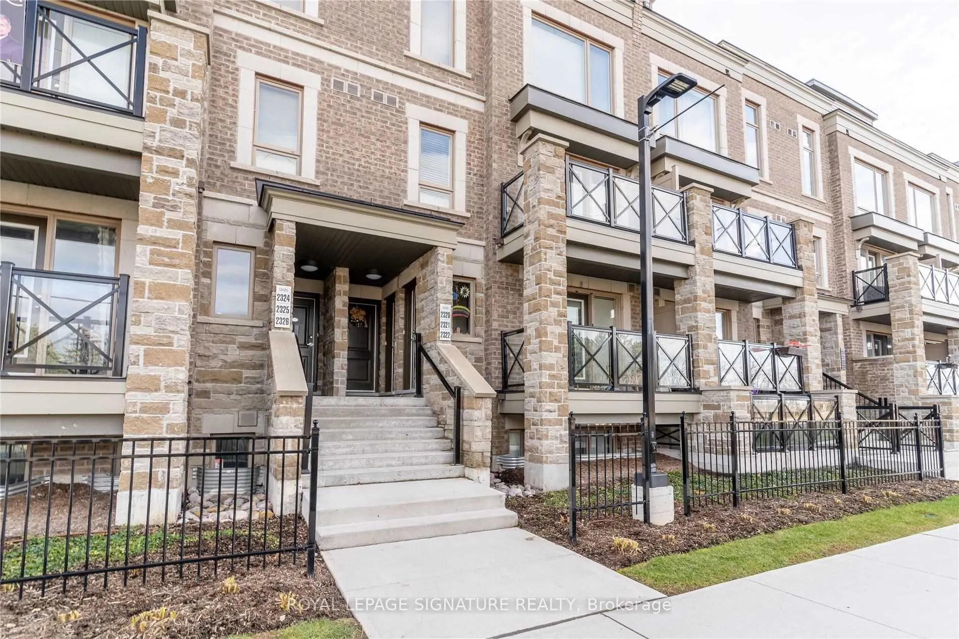 20 Westmeath Lane, #2324