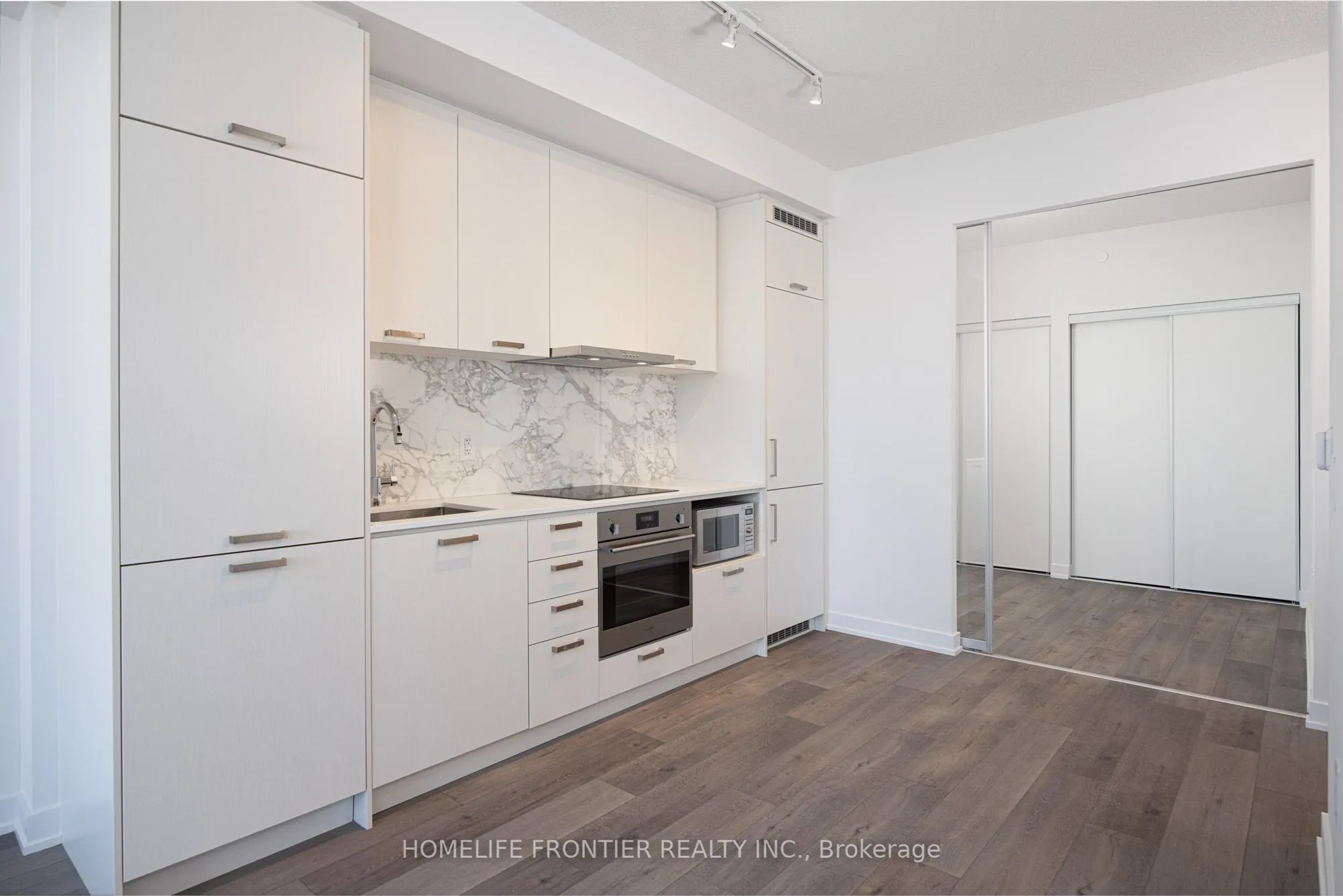 38 Honey Crisp Crescent, #819
