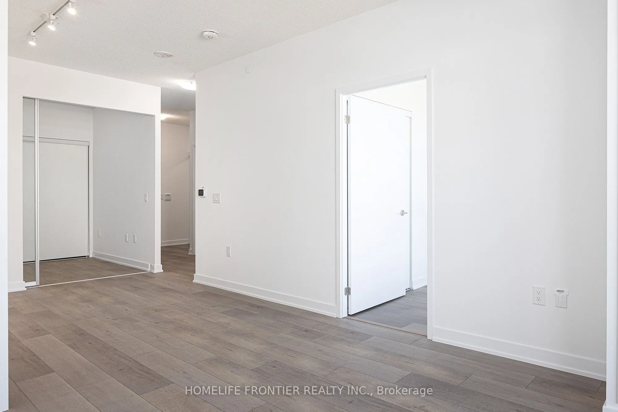 38 Honey Crisp Crescent, #819