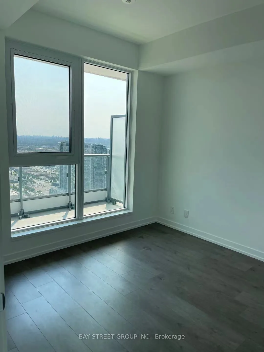 950 portage Parkway, #4