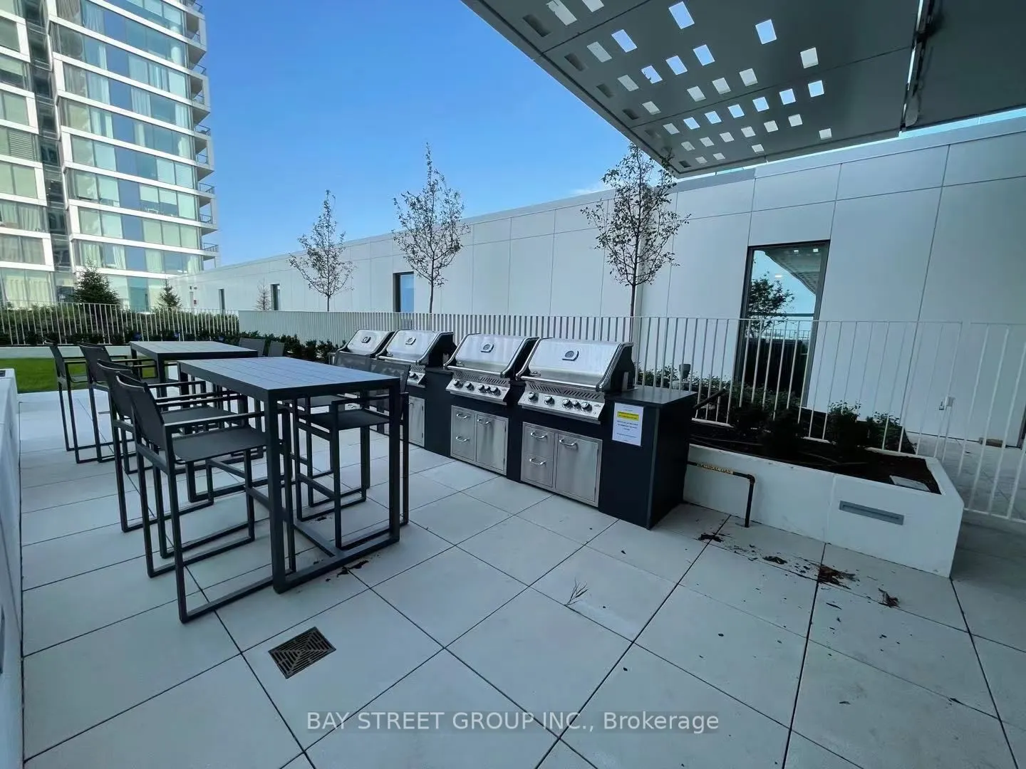 950 portage Parkway, #4