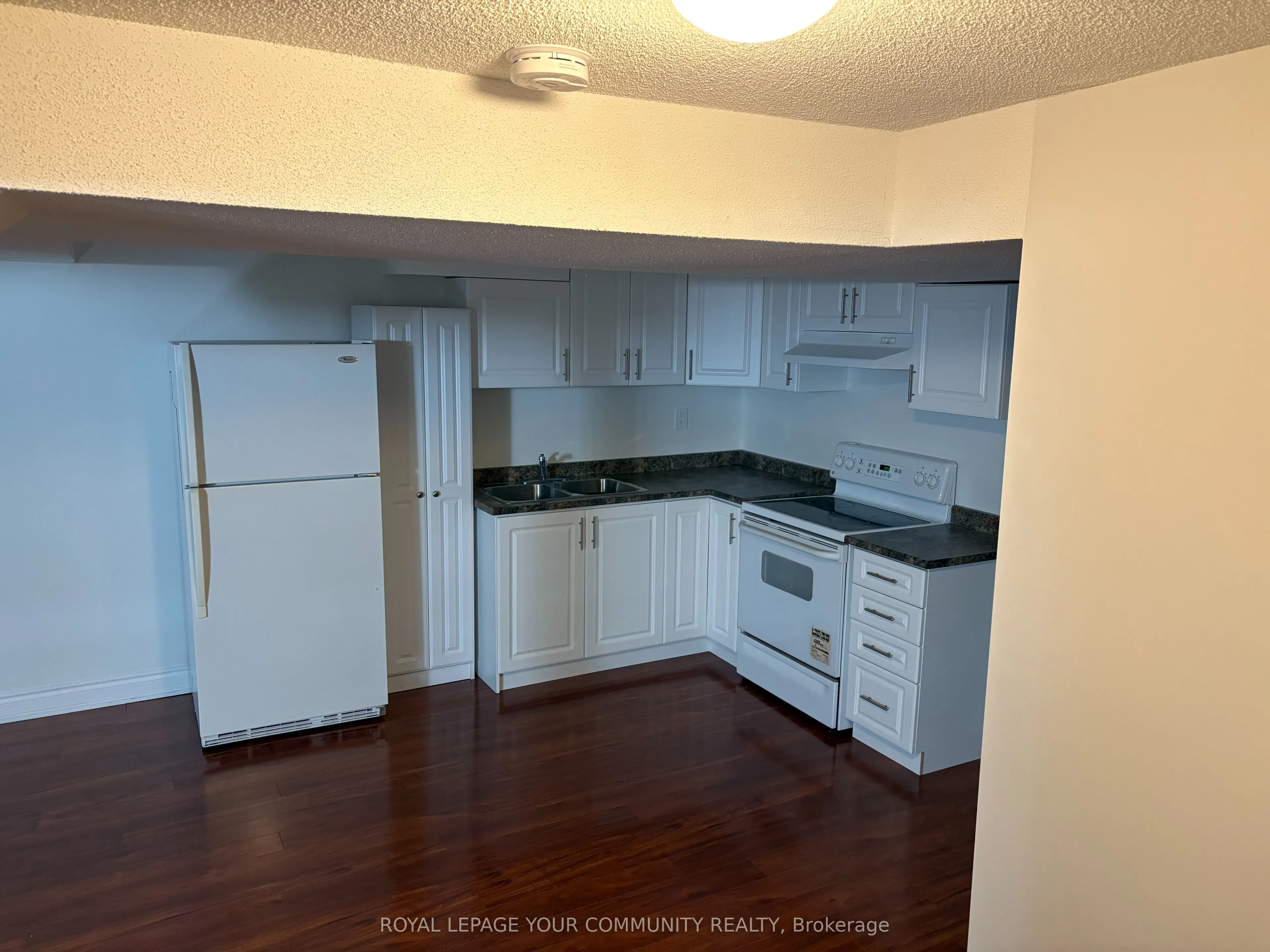 146 Hollywood Hill Circle