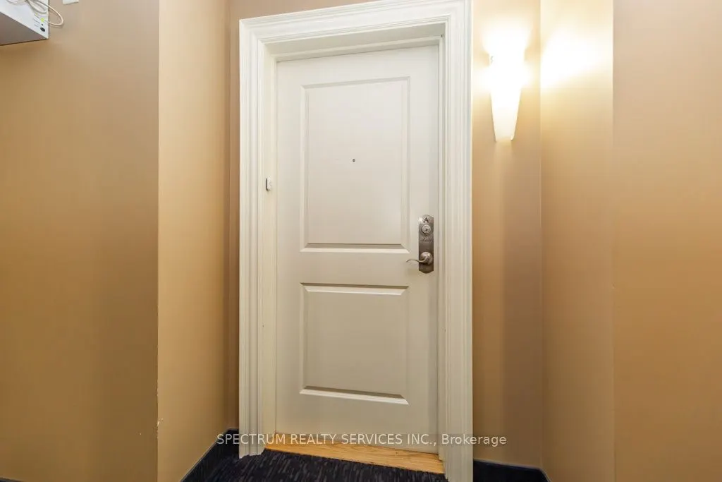 9519 Keele Street, #6
